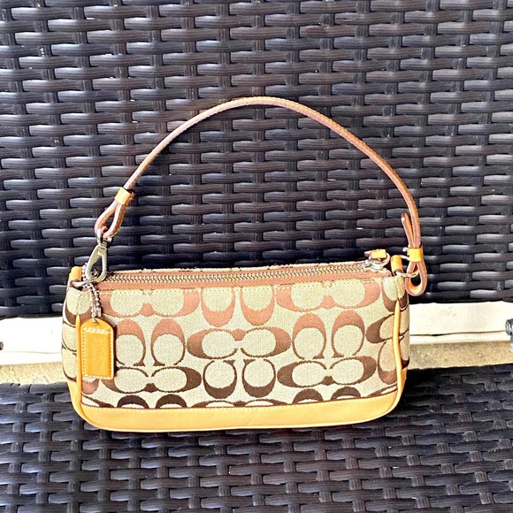 Coach Jacquard Signature CC Demi Purse, Baguette - Picture 1 of 15